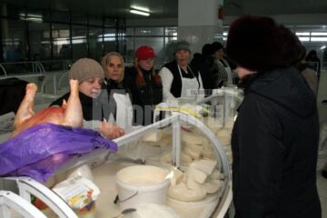 Deși au intrat în vigoare: Țăranii din piețe habar nu au de normele de igienă ale UE