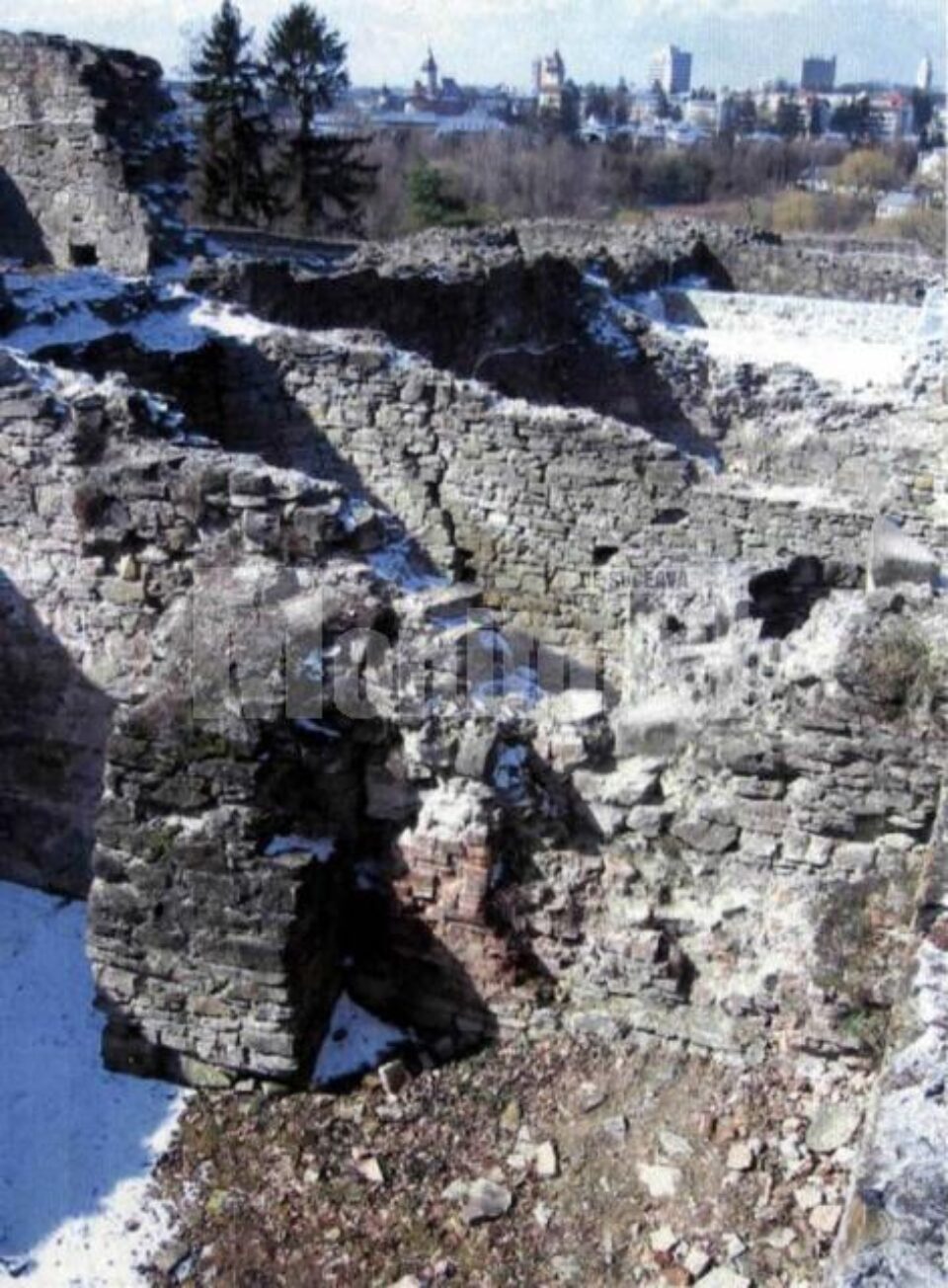 În februarie se împlinesc 620 de ani de atestare documentară a Cetății de Scaun În februarie se împlinesc 620 de ani de atestare documentară a Cetății de Scaun