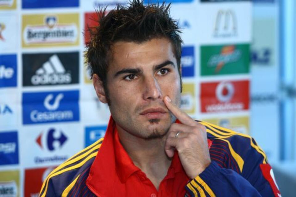 Despăgubirile cerute de Chelsea îi dau fiori lui Mutu Despăgubirile cerute de Chelsea îi dau fiori lui Mutu