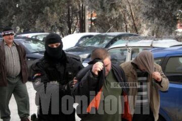Traficanții de țigări arestați la mijlocul lunii trecute rămân în arest