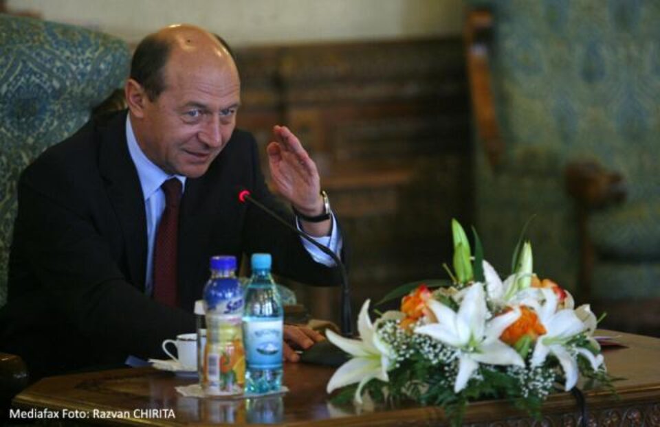Băsescu și cele opt dosare