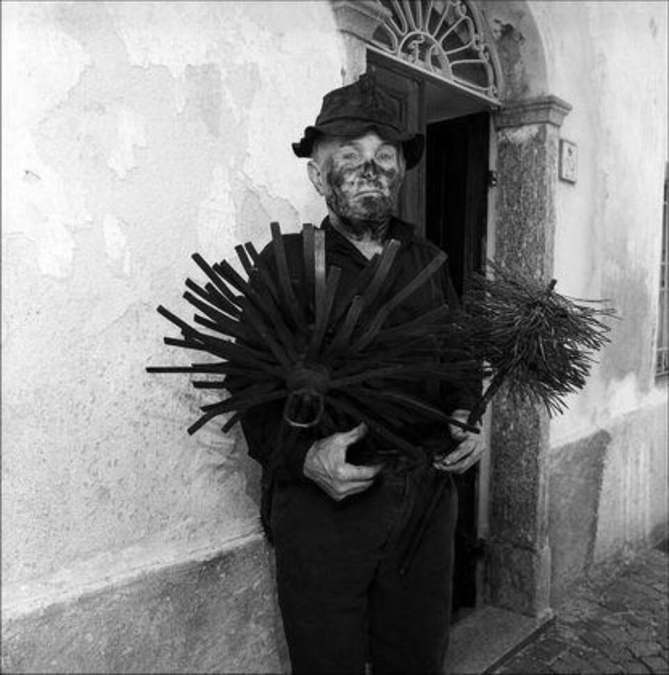 Simbolul norocului: „Mi-a ieșit coșaru-n drum...”