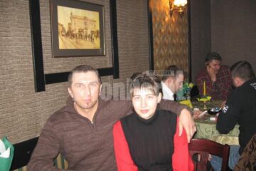 Patronul Total Chagall, Marcel Cușnir, alături de câștigătoarea excursiei în Egipt, Alexandra Chițu