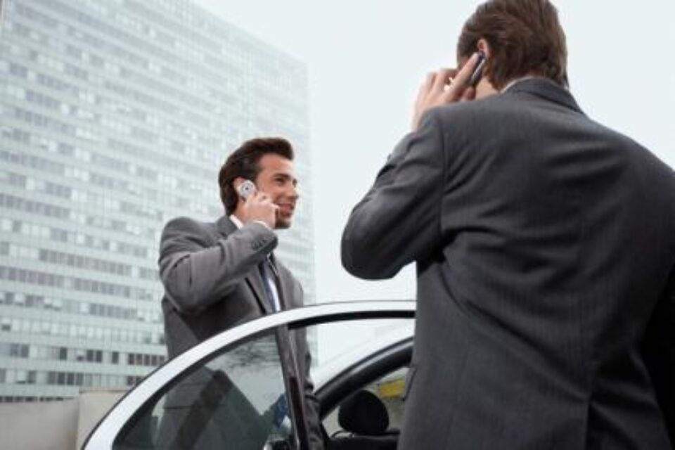 Anchetă UE în cazul suprataxelor la apelurile în roaming