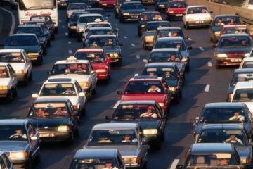Modificări: Taxa auto pentru mașinile noi Euro 4 sub 2.000 cmc va fi între 420 de euro și 950 de euro
