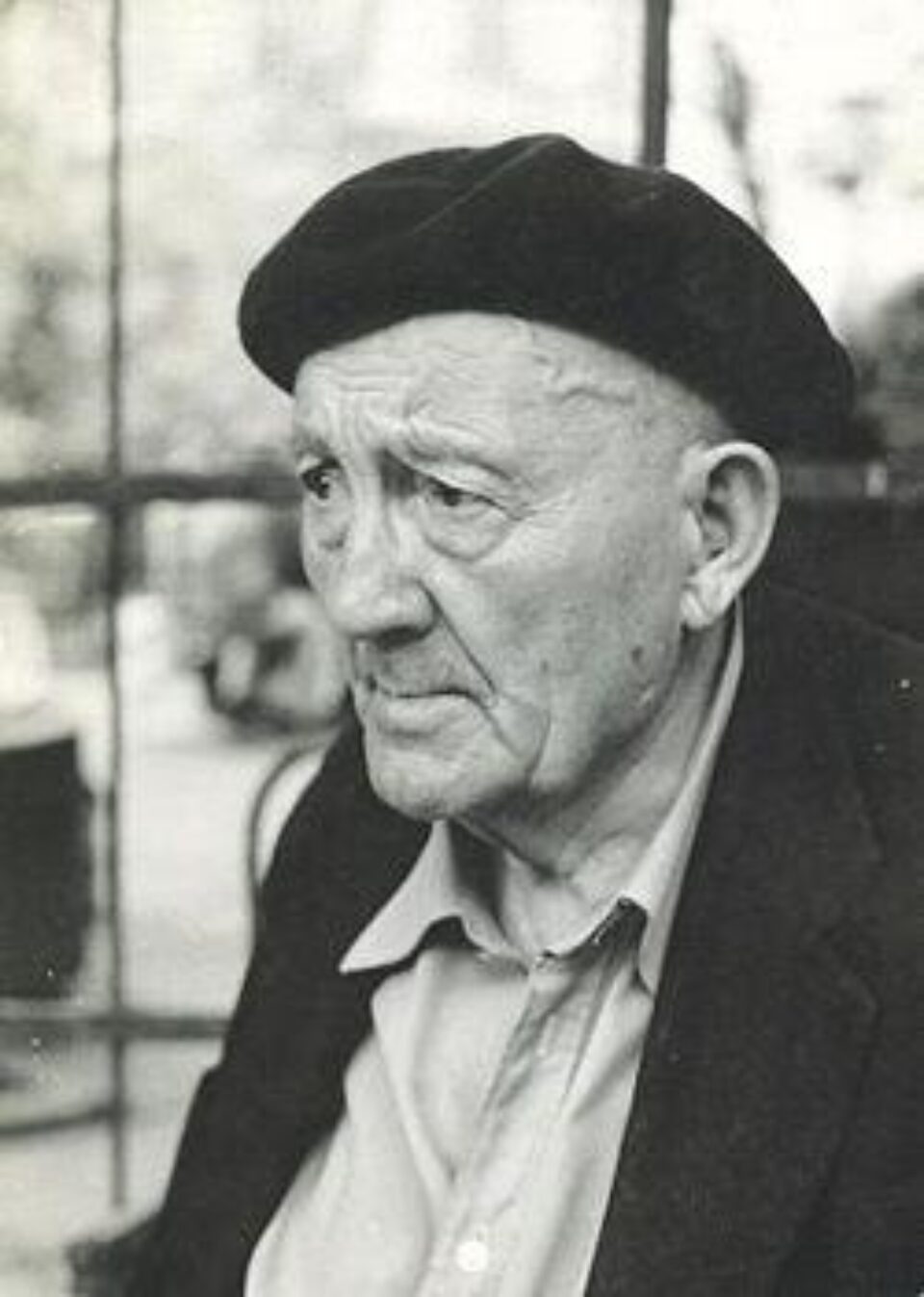 Date biografice: Petre Țuțea - economist, eseist, filosof și om politic