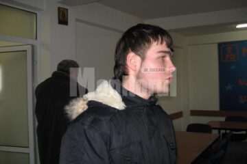 Ionuț Kuna, elevul simpatizant al PD, care a primit sarcina să intre și să nu părăsească vechiul sediul al PD