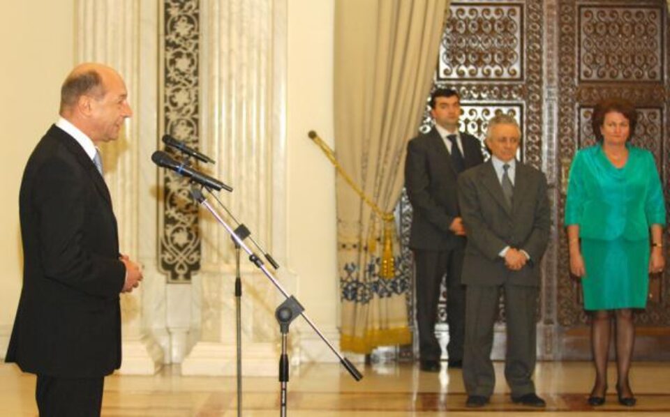 Băsescu susține că este discriminat față de manelistul Adi de la Vâlcea