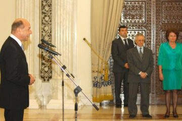 Băsescu susține că este discriminat față de manelistul Adi de la Vâlcea