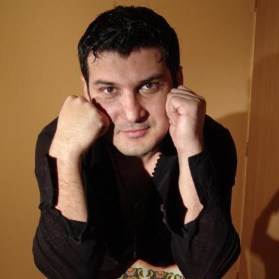 Băsescu susține că este discriminat față de manelistul Adi de la Vâlcea