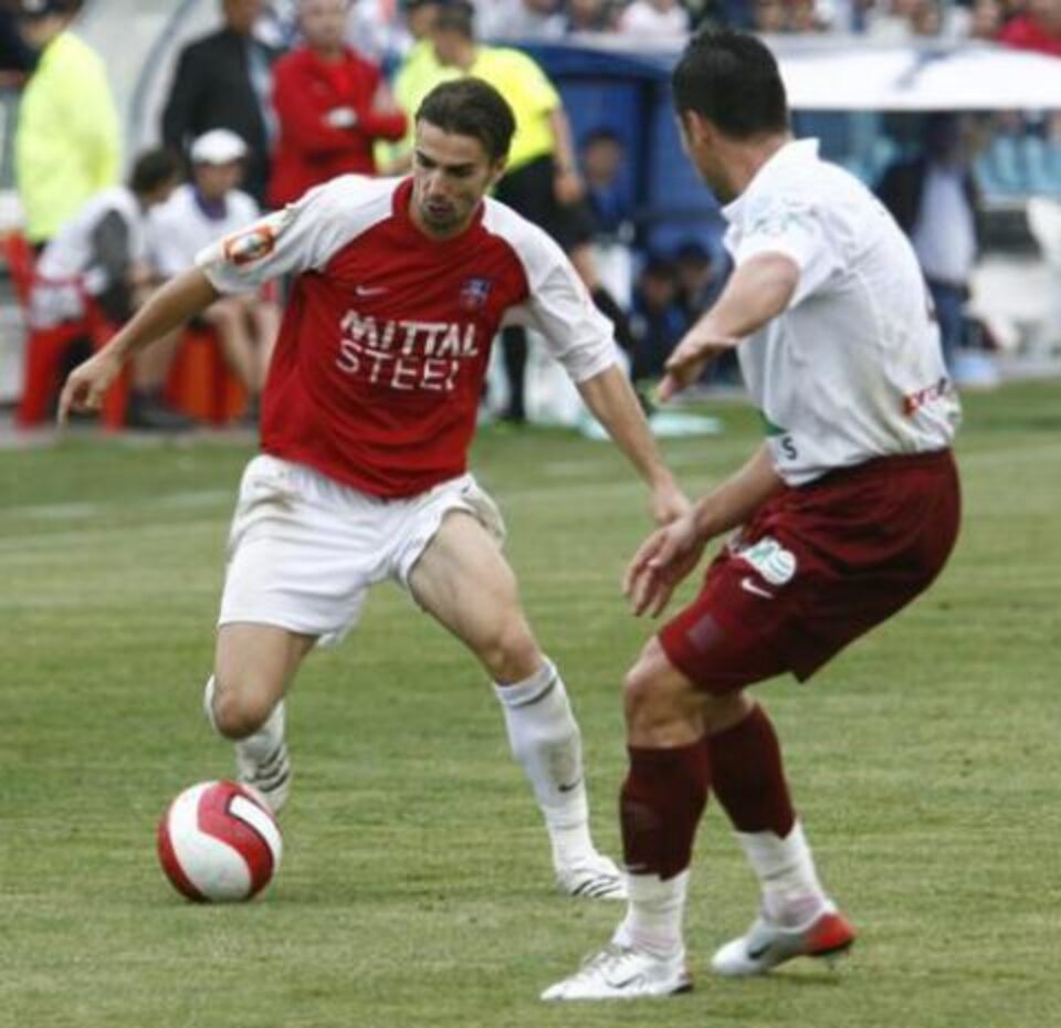 Szekely, transferat doar pe hârtie de la Oțelul Szekely, transferat doar pe hârtie de la Oțelul