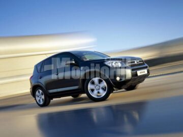 Toyota RAV4, vrei Cross Sport?