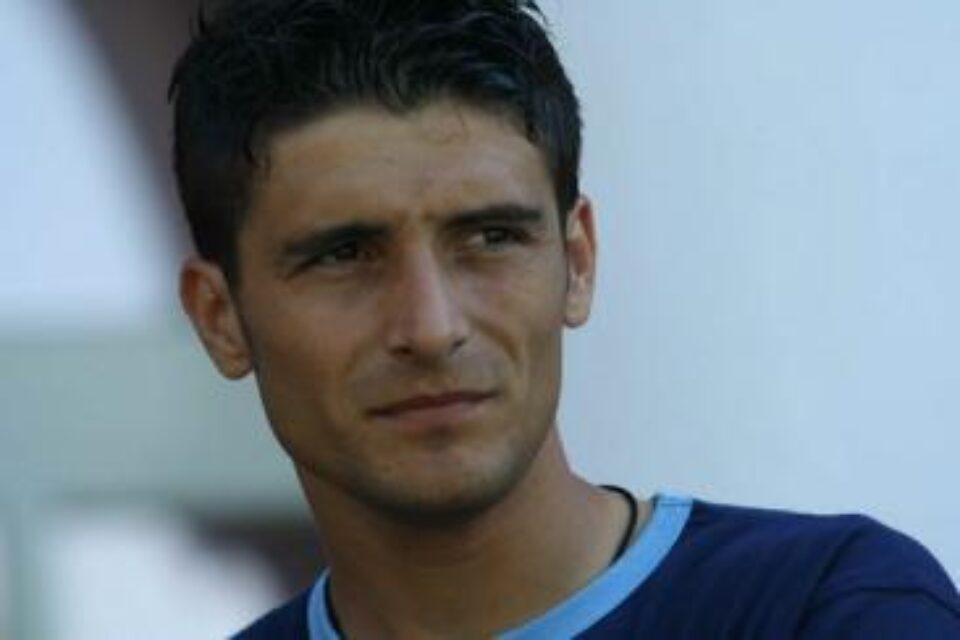 Daniel Niculae, primul venit din colonia română de la Auxerre Daniel Niculae, primul venit din colonia română de la Auxerre