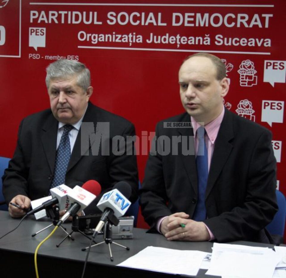 Gavril Mîrza și Ovidiu Donțu lansează noi atacuri la adresa senatorul Gheorghe Flutur Gavril Mîrza și Ovidiu Donțu lansează noi atacuri la adresa senatorul Gheorghe Flutur