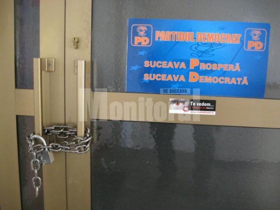 Cad lacătele: PD-L a câștigat prima rundă în meciul cu PSD pentru sediul PD Suceava