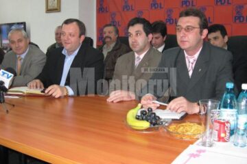 Racolări: Flutur a aspirat în PD-L 11 primari și un consilier județean