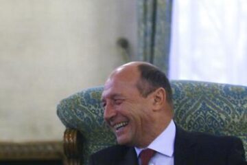 Norica da, Norica ba!: Băsescu câștigă conflictul cu Guvernul