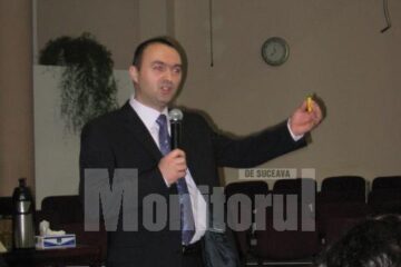 Cristian Adomnitei, la dezbaterea publică