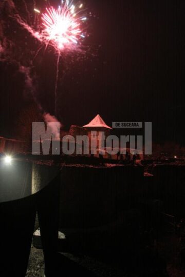 Spectacol nocturn: Asediul Cetății de Scaun