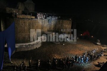 Spectacol nocturn: Asediul Cetății de Scaun