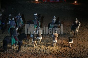 Spectacol nocturn: Asediul Cetății de Scaun
