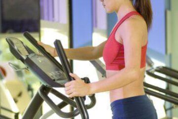 Gimnastica păstrează spatele drept
