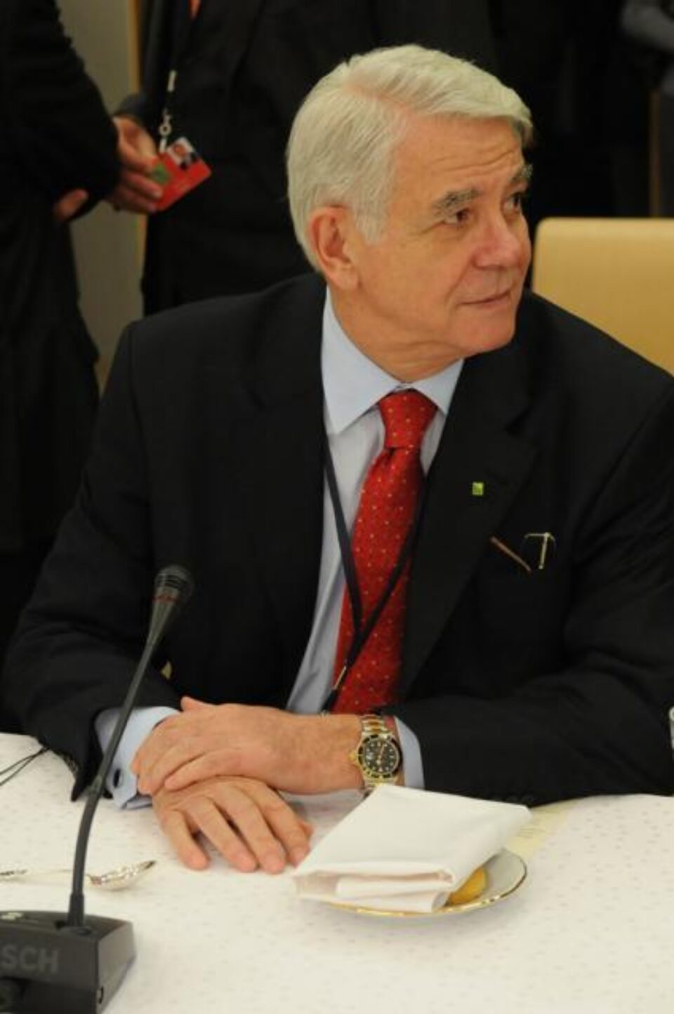 Liberalii i-au propus pe Teodor Meleșcanu la Justiție și pe Radu Stroe la Apărare