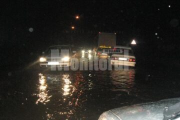 Lac pe șosea