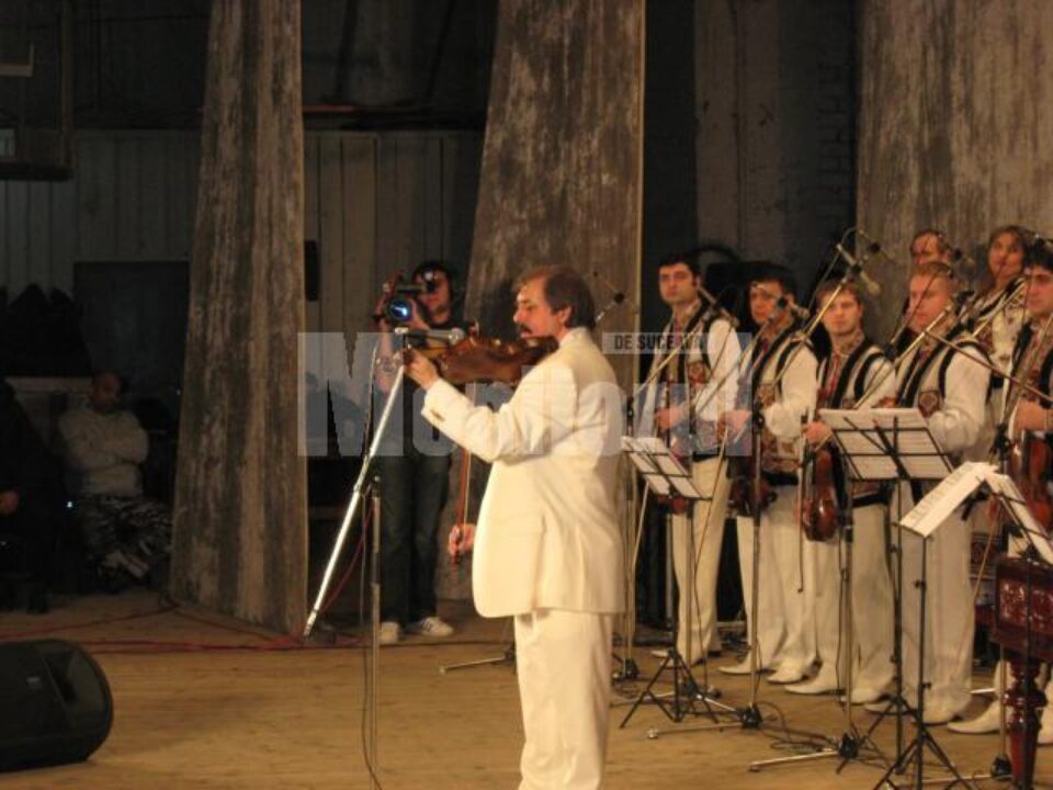 Maestrul Nicolae Botgros și Orchestra „Lăutarii” de la Chisinau