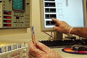 Urgent: 10 mii de euro pentru a salva un copil