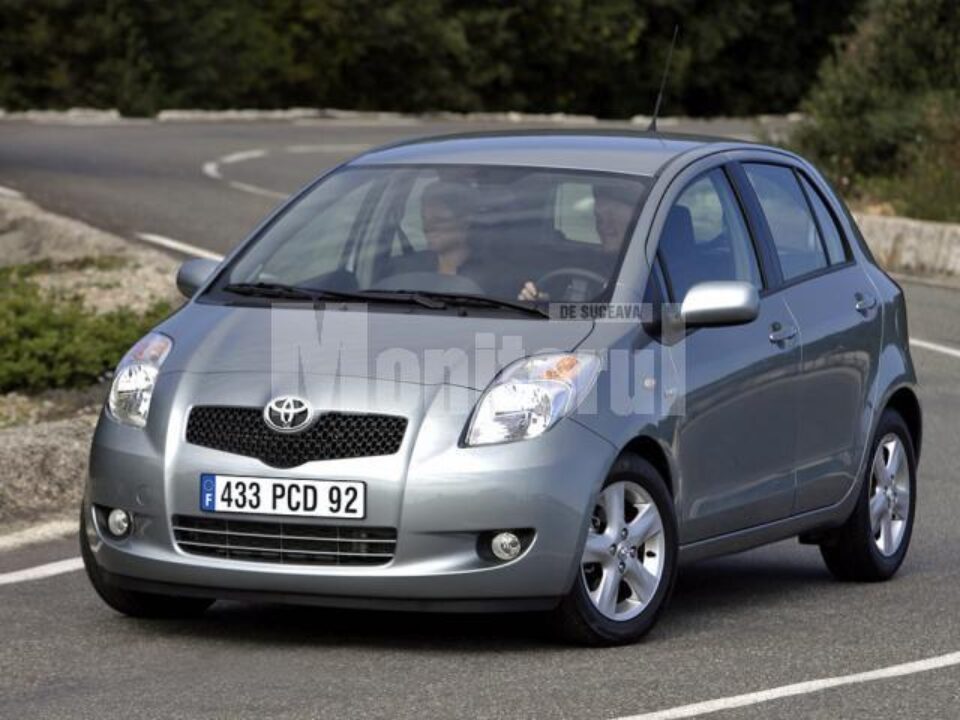 Toyota Yaris, ajustată ici și colo