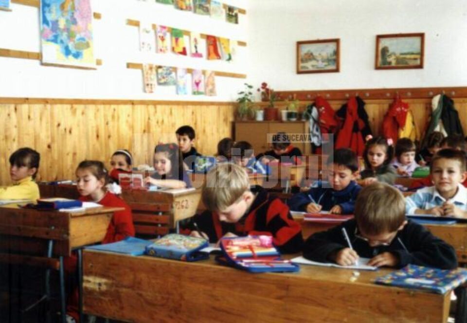 Invatamant: 39 de pensionari vor preda anul viitor în școlile din județ