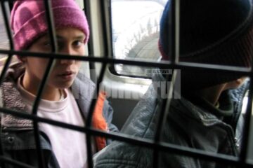 Monitorizare: Aproape 400 de copii sunt în situații de risc în familiile lor