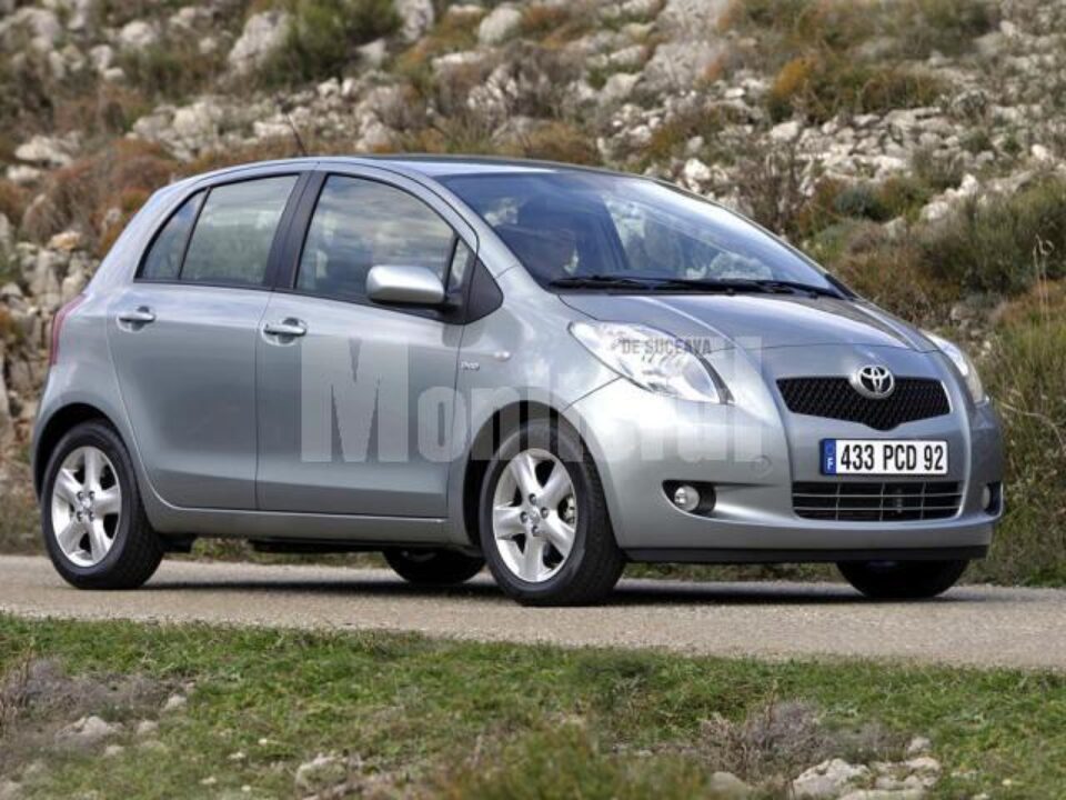 Toyota Yaris, ajustată ici și colo