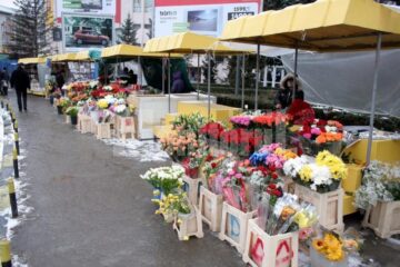 Florarii nu s-au prea ales cu profit în urma vânzărilor de ieri