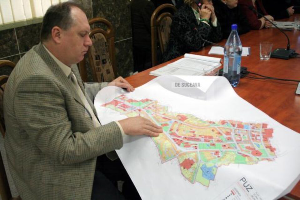 Discuții: Consilierii locali au venit nepregătiți la dezbaterea PUZ-ului zonei centrale