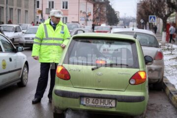 Ieri, în municipiul Suceava: Șoferii fără centuri, trași pe dreapta și amendați