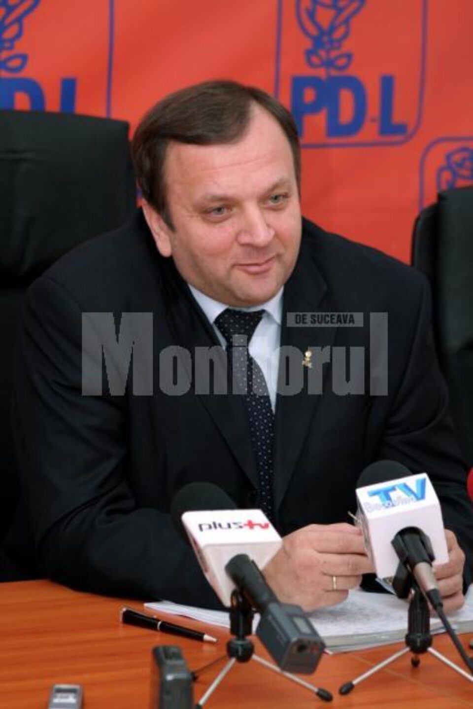 glume electorale: Flutur felicită PSD și PNL de Valentine’s Day
