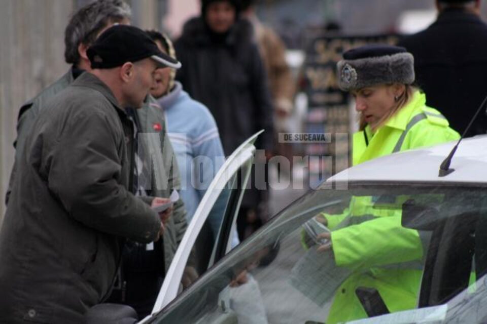 Ieri, în municipiul Suceava: Șoferii fără centuri, trași pe dreapta și amendați