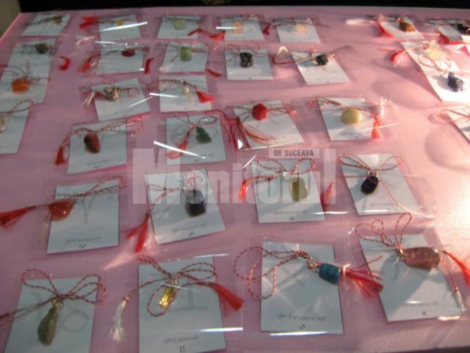2. Mărțișoare din pietre semiprețioase și ornamentale