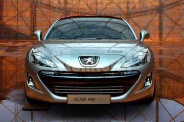 Peugeot 308 RC Z, cu ochii pe Audi TT