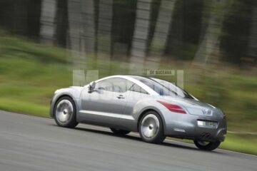 Peugeot 308 RC Z, cu ochii pe Audi TT