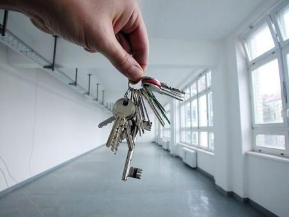 Firmele care investesc 100 milioane de euro și creează cel puțin 500 de noi locuri de muncă vor primi ajutoare nerambursabile Firmele care investesc 100 milioane de euro și creează cel puțin 500 de noi locuri de muncă vor primi ajutoare nerambursabile