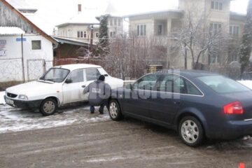 În zona Băii: Accident din cauza unui șofer care circula cu cauciucuri de vară