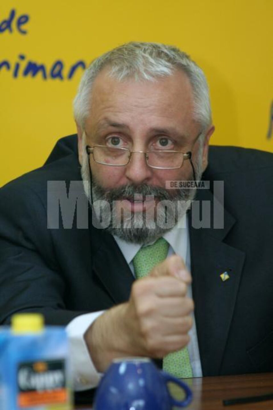 Mihai Steiciuc: „Nu cunosc ce venituri au cei de la PD-L Suceava, dar vreau să știu de unde pot ei finanța” Mihai Steiciuc: „Nu cunosc ce venituri au cei de la PD-L Suceava, dar vreau să știu de unde pot ei finanța”