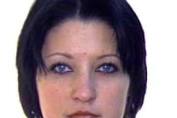 Dată în urmărire: Adolescentă de 17 ani, căutată de părinți cu ajutorul Poliției