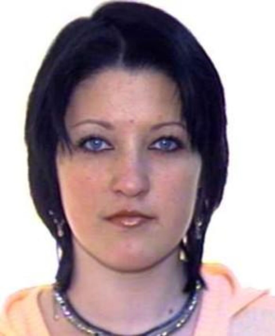 Dată în urmărire: Adolescentă de 17 ani, căutată de părinți cu ajutorul Poliției Dată în urmărire: Adolescentă de 17 ani, căutată de părinți cu ajutorul Poliției