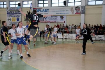 Handbal: Studenții s-au impus clar în fața Minaurului din Baia Mare