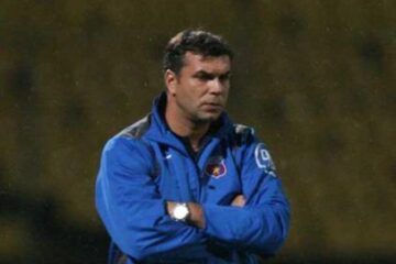 Antrenorul Cosmin Olăroiu, pe vremea cand era la Steaua