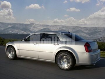 Premieră: Chrysler 300C SRT turează la maxim un diesel!